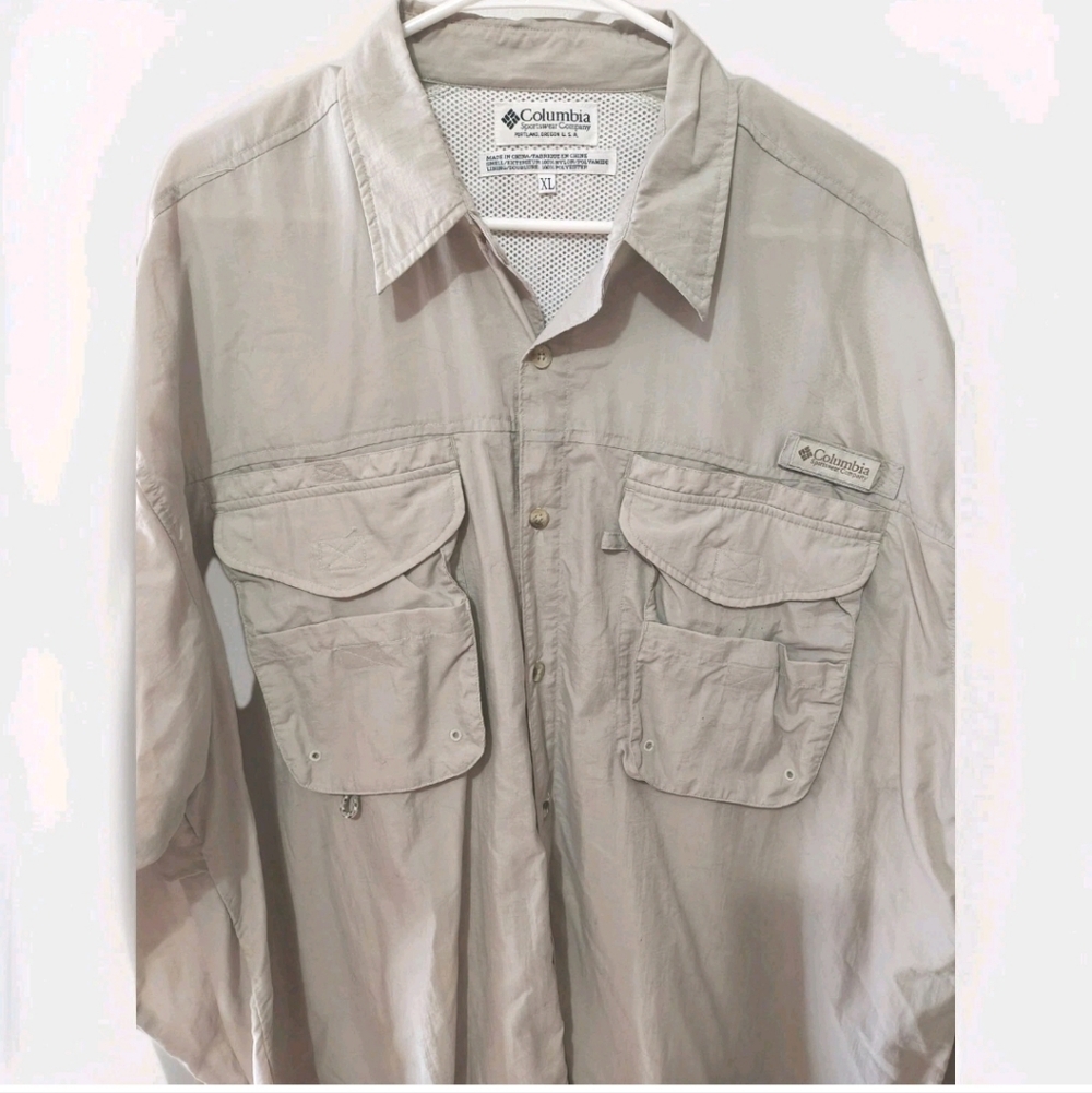 Columbia Men's Light Tan Outdoor Jacket